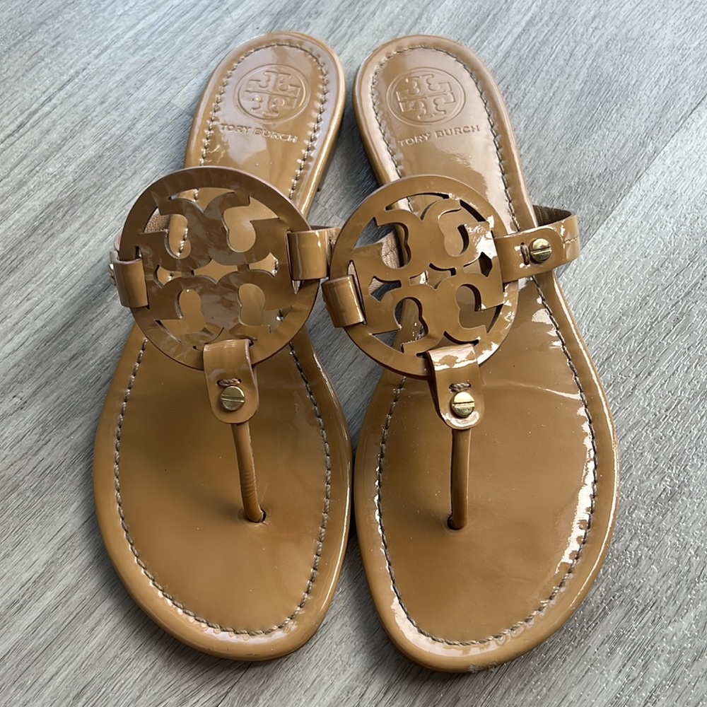 Tory Burch MILLER PATENT LEATHER SANDAL